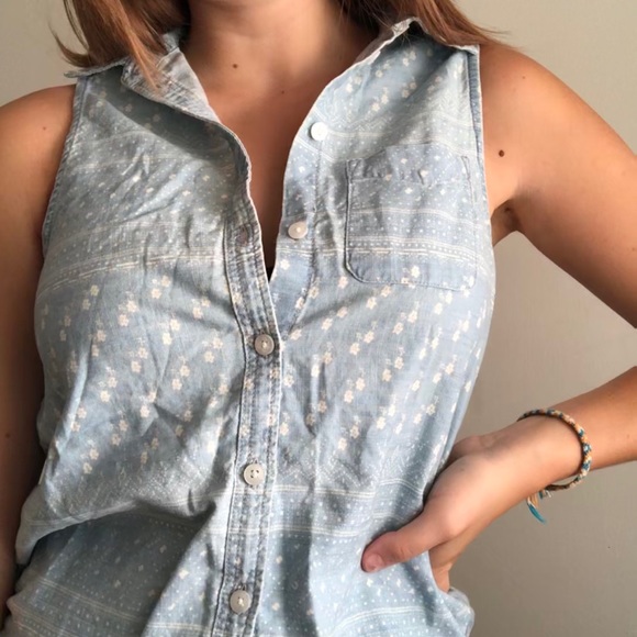 Collared American Eagle Top - Picture 3 of 3